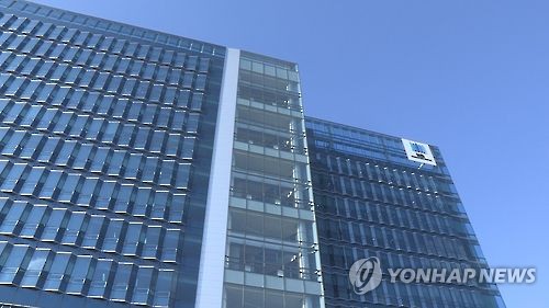 검찰, '이재명 대선공약 지원' 전 국방연구원장 등 기소