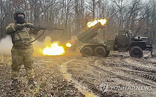 우크라 당국자 "러 파병 북한군, 부대 재편하며 증원 기다릴 것"