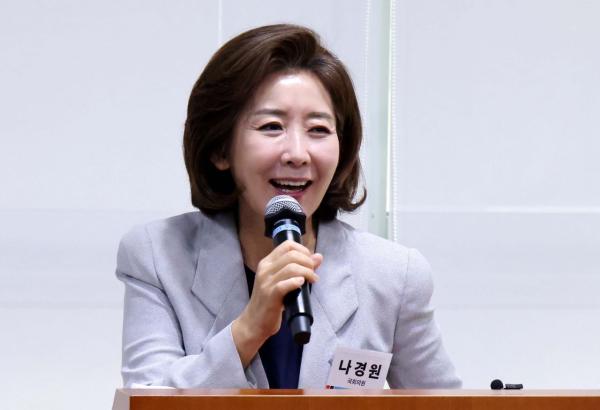 나경원 "尹, 감사원장 탄핵 시도에 '이대로 있을 수 없다'며 계엄"