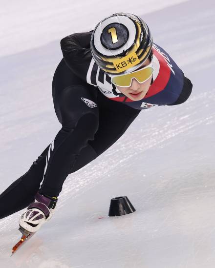 김길리, 쇼트트랙 여자 1500m 금메달…혼성 계주 이어 2관왕 쾌거 [하얼빈 AG]