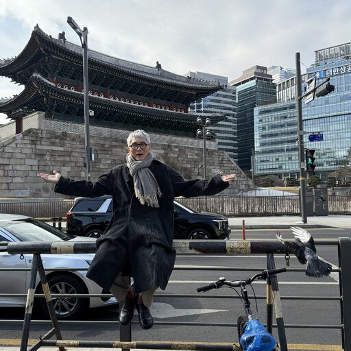 '고독한 미식가' 배우 마츠시게 유타카, 깜짝 방한…남대문서 인증샷