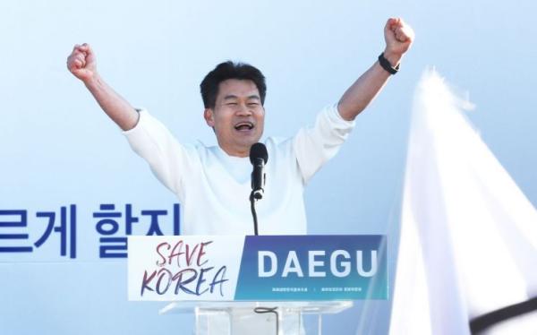 국힘 "여론 살피라는 게 내란선동? 전한길 사건 빨리 종결해야"