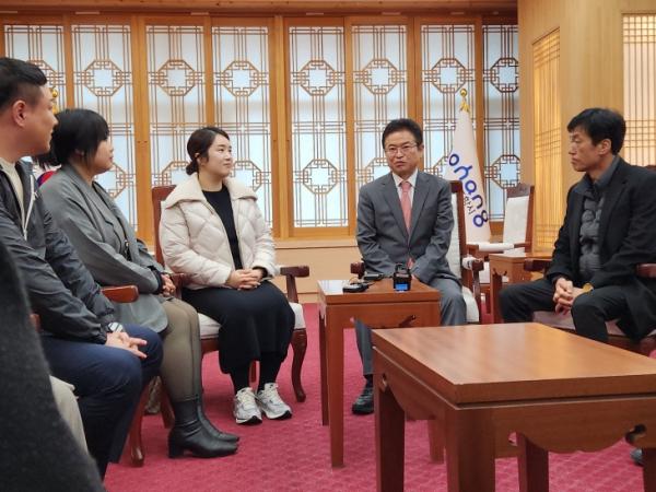 이철우 경북도지사, 민주연수원장 발언에 “대한민국 망하도록 하자는 것”