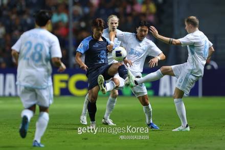 ‘K리그 챔피언’ 울산, ACLE 16강행 좌절+조현우 부상까지…부리람에 1-2 패