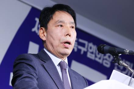 “정몽규, 뭐가 그리 무섭나…토론은 국민과의 약속” 신문선 일갈