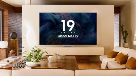 삼성 TV, 20년 연속 글로벌 1위 보인다…LG는 OLED 리더십 공고히