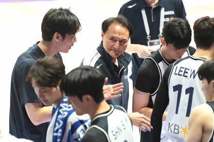 ‘세대교체’ 안준호호, 1승만 거두면 FIBA 아시아컵 본선 직행