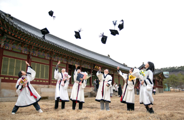 한국전통문화대학교, 239명 미래 국가유산 전문가 배출했다