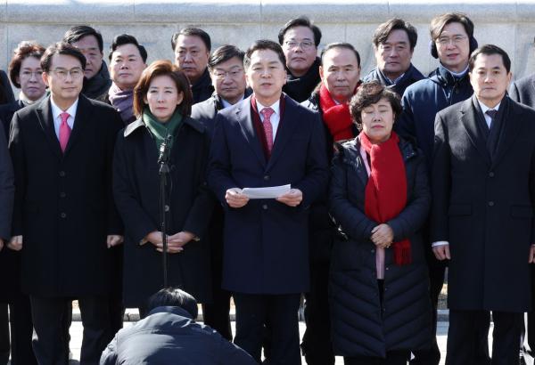 [정국돋보기]갈수록 '尹과 일체화' 선택하는 국민의힘…왜?