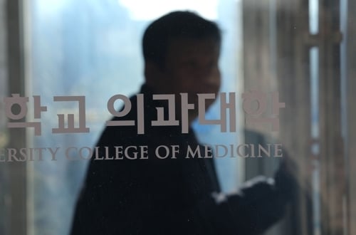 [단독] “신입생들아, 슬의생 돼야지”… 의대 선배의 살 떨리는 ‘휴학 회유’