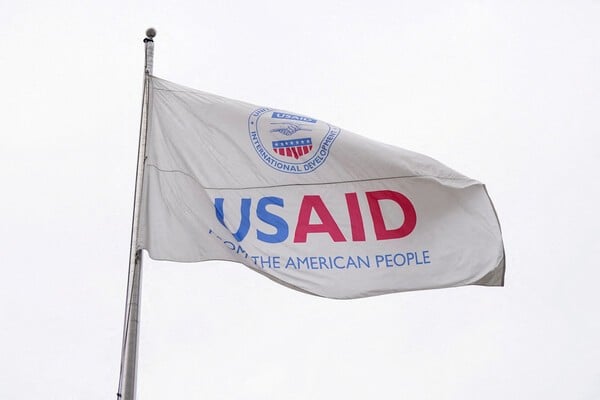 트럼프 행정부, USAID 원조 삭감…HIV 백신 개발 직격탄