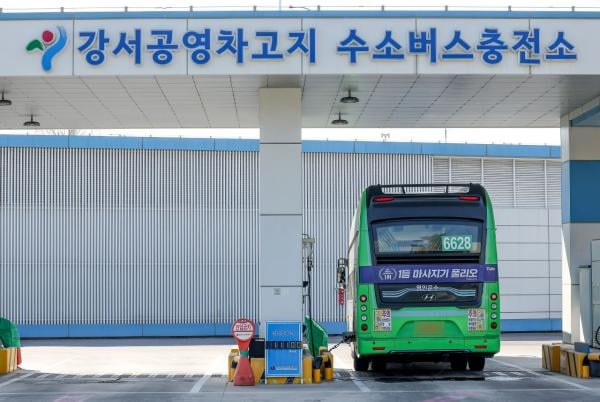 수소버스 연료비, 전기버스와 비슷해진다…연료보조금↑