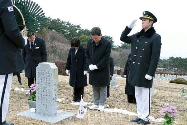 김광수 제주도교육감, 광복 80주년 ‘국립제주호국원’ 방문