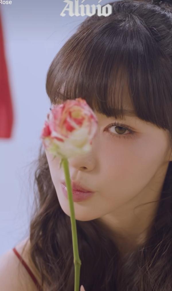 청하, ‘Still A Rose’ 공개…한층 깊어진 음악적 색채