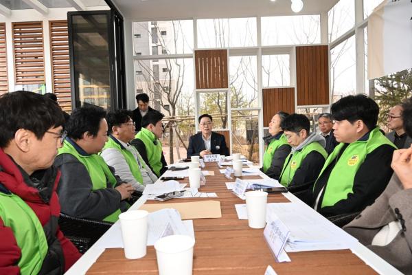 강수현 시장 "회천신도시 현안 논의…'발로 뛰는 행정' 빛났다”