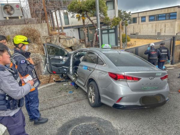 5명 사상자 낸 울산 택시사고… 탑승자 전원 안전벨트 미착용