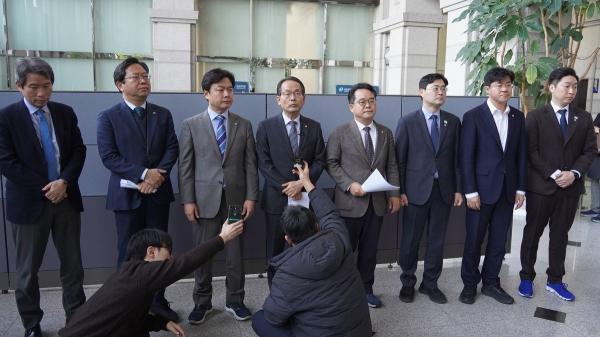 野 정무위원들, 금감원 항의방문…'삼부토건 의혹' 정조준