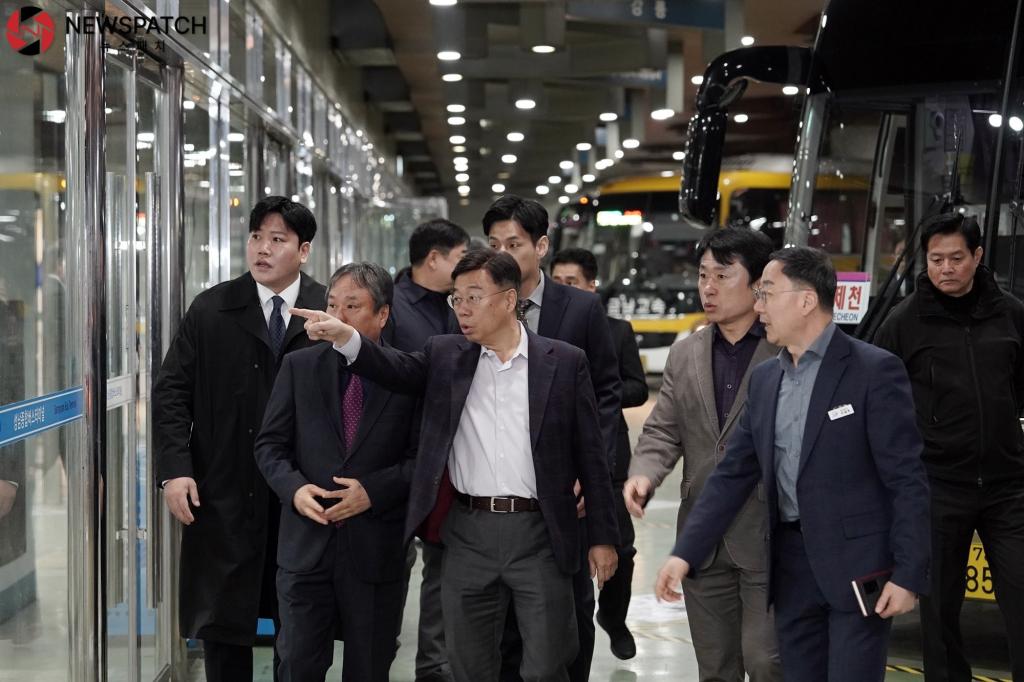 ▲신상진 성남시장은 12일 정상운영재개한 성남