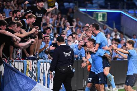 전북의 기적은 없었다...시드니와 2차전서 2-3 패배, ACL2 8강서 탈락