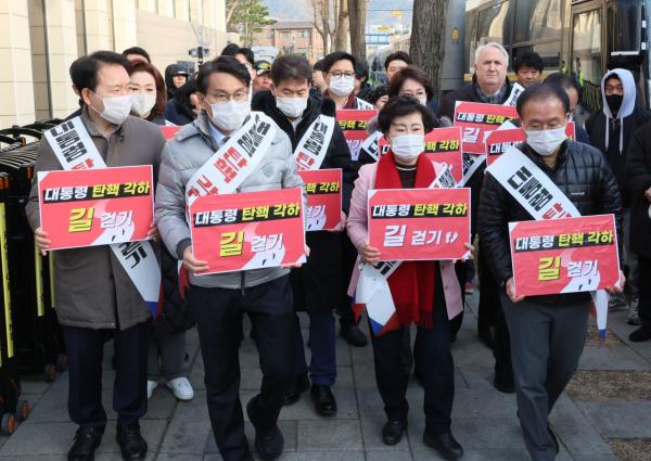 윤상현, 줄탄핵 기각에 "8연패면 감독·스태프 사퇴…이재명 물러나야"