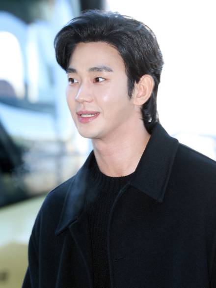 김수현 측 “故 김새론 사진 2019년 촬영” 증거 공개…母에 직접 소통 제안 [종합]