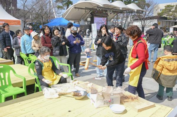 공주시, ‘사백 년 인절미 축제’ 이틀간 5만 3천여명 찾아 '인절미' 매력 만끽