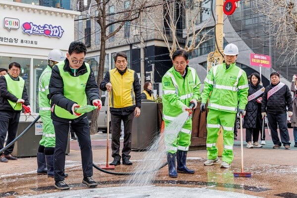 마포구 구석구석! 대청소로 따뜻한 봄기운 불어넣는다