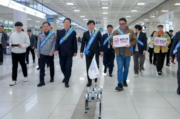 제주공항 반경 9.3㎞이내 드론비행 금지… 지난해 42명 제주 하늘길 막았다