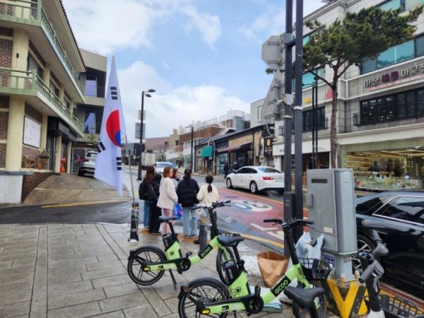 삶 빼앗긴 헌재 인근 상인들, “선고일만 기다려”