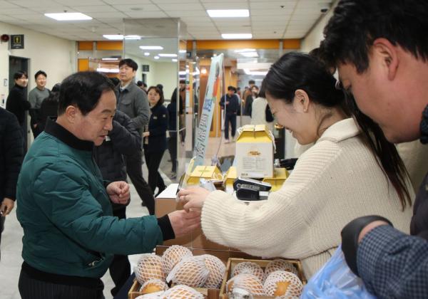 주광덕 시장 "청년 농부 안정적 정착·도농 상생 지원책 마련할 것"