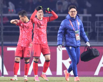 ‘이강인도 쓰러졌다’ 한국, 오만 주장에게 일격…1-1 동점 허용 [IS 고양]