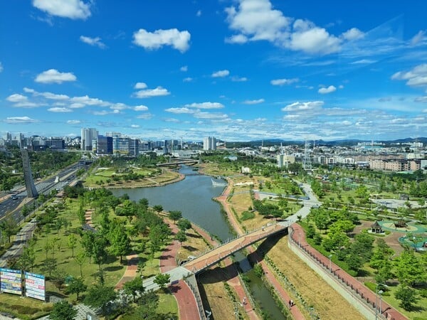 [오늘(21일) 날씨] "일교차 커요"…미세먼지는 '나쁨'