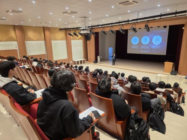 국립군산대, 한국수력원자력 채용설명회 및 상담회 성황리 개최