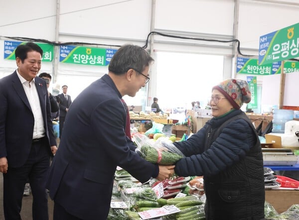 김동연 경기지사, 잇단 민생 행보 눈길...'애로사항' 청취