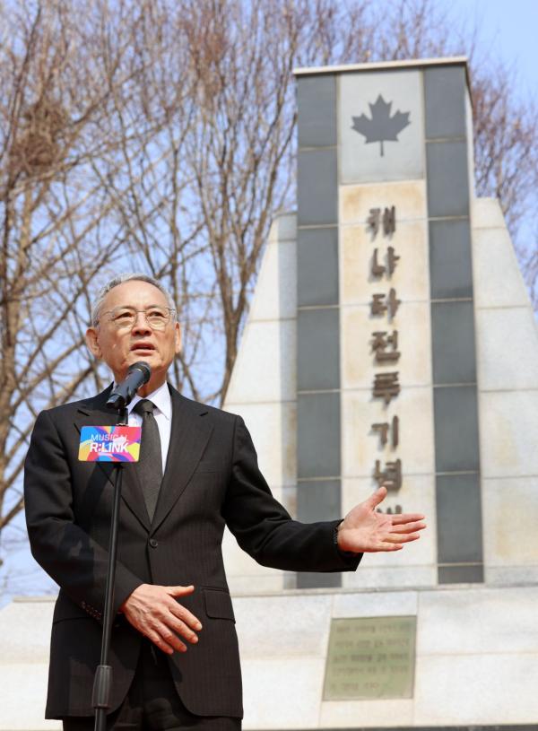 유인촌 장관 "국악원장 공모 변경, 국악계 자리 뺏는것 아니다"