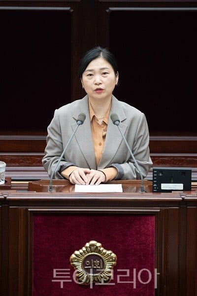 인천시의회 유경희 의원 "인천시는 유기동물 보호 정책 개선 하라"