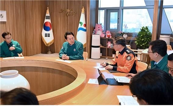 오세훈 "산불 진화, 가용한 장비·인력 지원에 최선"