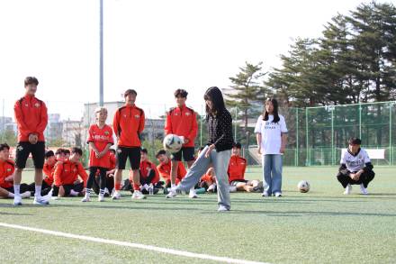 강원, 오픈 트레이닝 성료…“두 배 많은 팬과 함께해 감사하다”