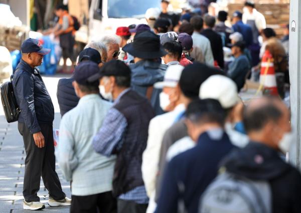 한국 노인 상대적 빈곤율 40%...OECD 중 가장 높아