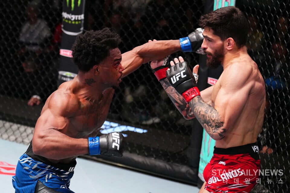 Cortevious Romier vs Gaston Bolanos