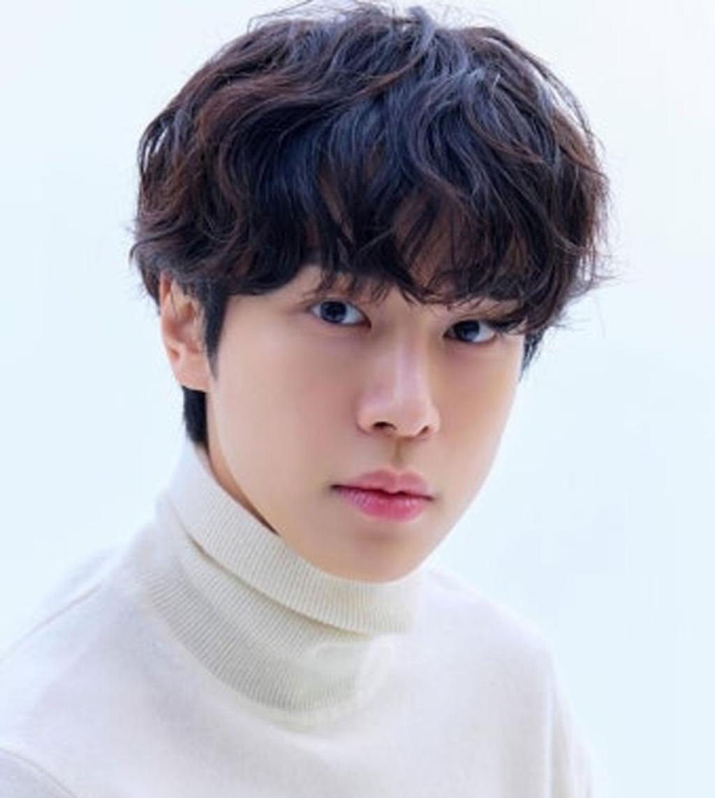 배우 강유석 / 출처 : 온라인 커뮤니티