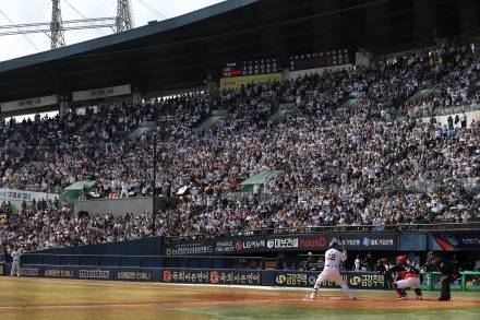 '매진·매진·매진·매진·매진' 잠실, 두산-KIA전 2만3750석 다 팔렸다…두산 시즌 네 번째 만원 관중