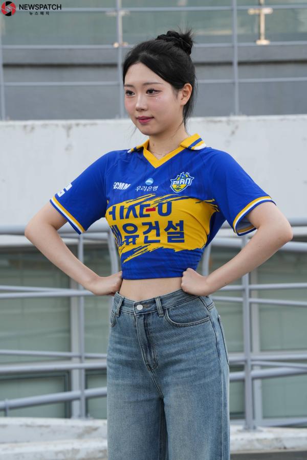 [NP포토]서지민 치어리더, 치어리더팀 막내 '군기 바짝'