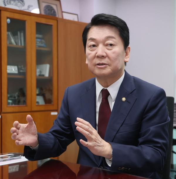안철수 &quot;반탄·검사 후보 안 돼…나만 이재명 이길 수 있다&quot;