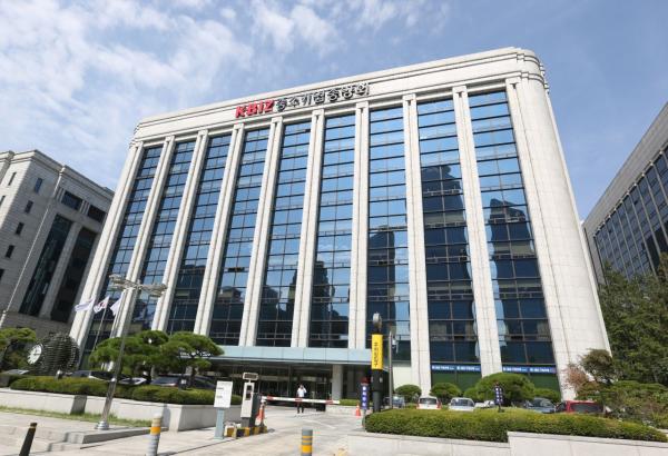 한덕수 권한대행, 중소기업인과 만남…"규제 혁신 이어갈 것"(종합)