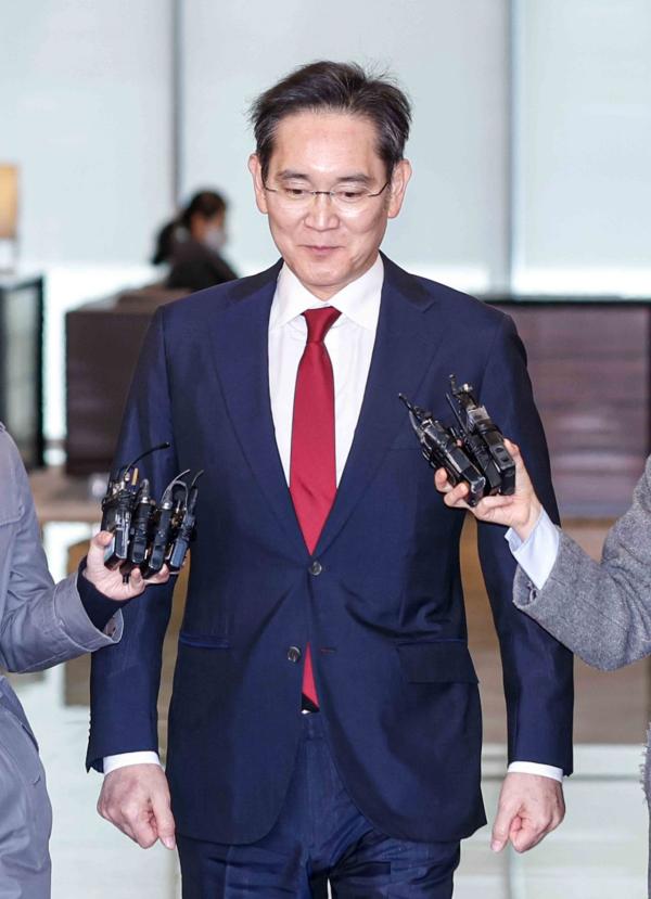 이재용 "외국어 공부는 그 나라를 배우는 길"…삼성, 임직원 회화시험비 지원