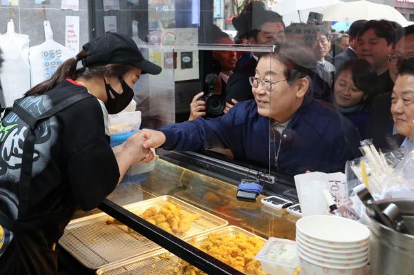 이재명, 강원서 '경청투어' 이어가…민주 선대위 첫 회의