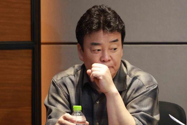 "다 바꾼다" 백종원…가맹점에 50억 푼다