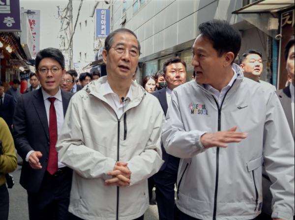 오세훈 만난 한덕수 “‘약자 동행 ’ 정책 적극 채택할 것‘