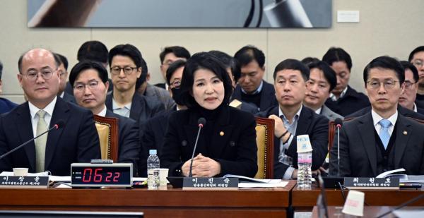 방통위 "유심 교체 미끼문자로 스미싱 피해 증가 대비"